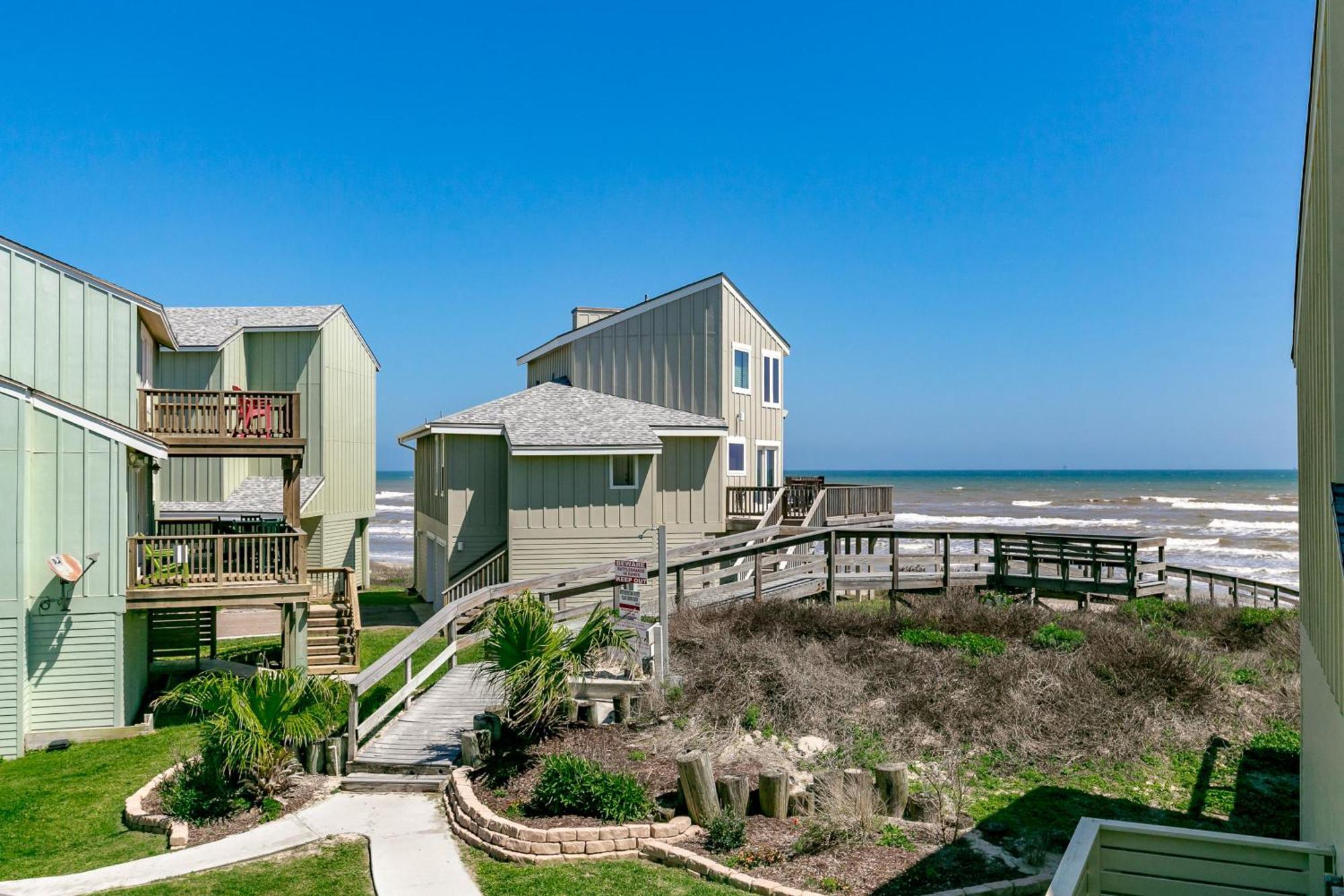 Lost Colony IV Port Aransas Room photo