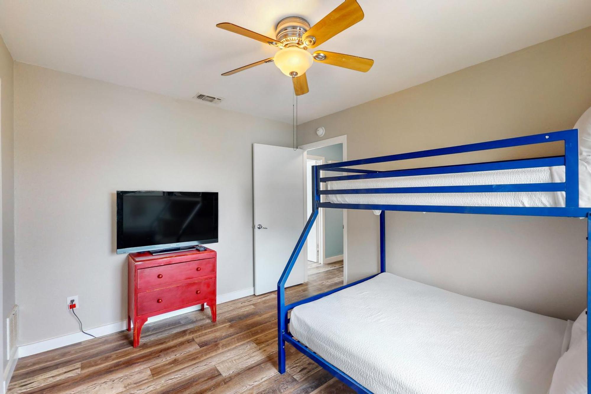 Lost Colony IV Port Aransas Room photo