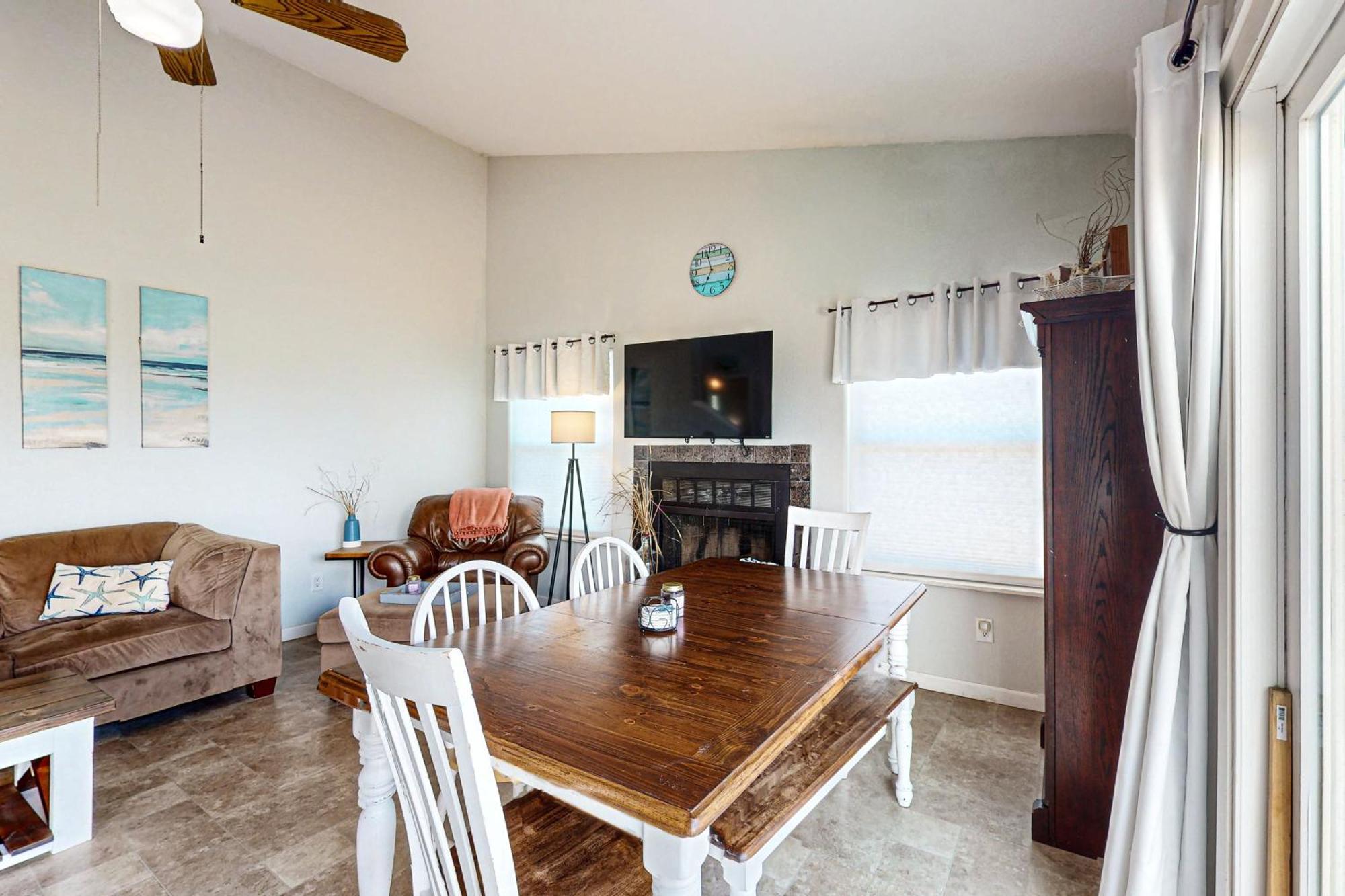 Lost Colony IV Port Aransas Room photo