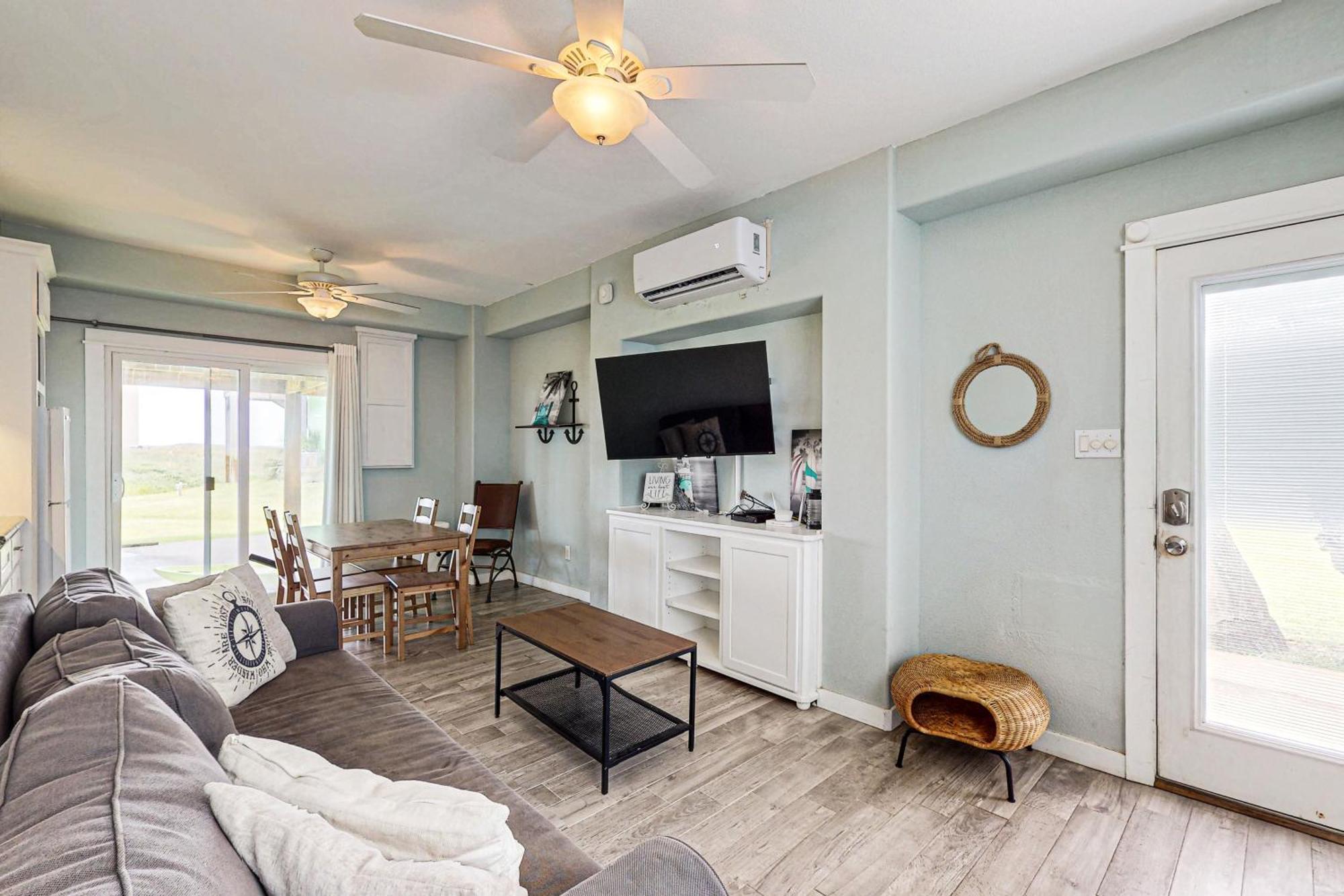 Lost Colony IV Port Aransas Room photo